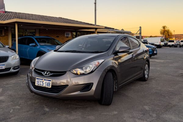 2012 Hyundai Elantra Active (Auto)