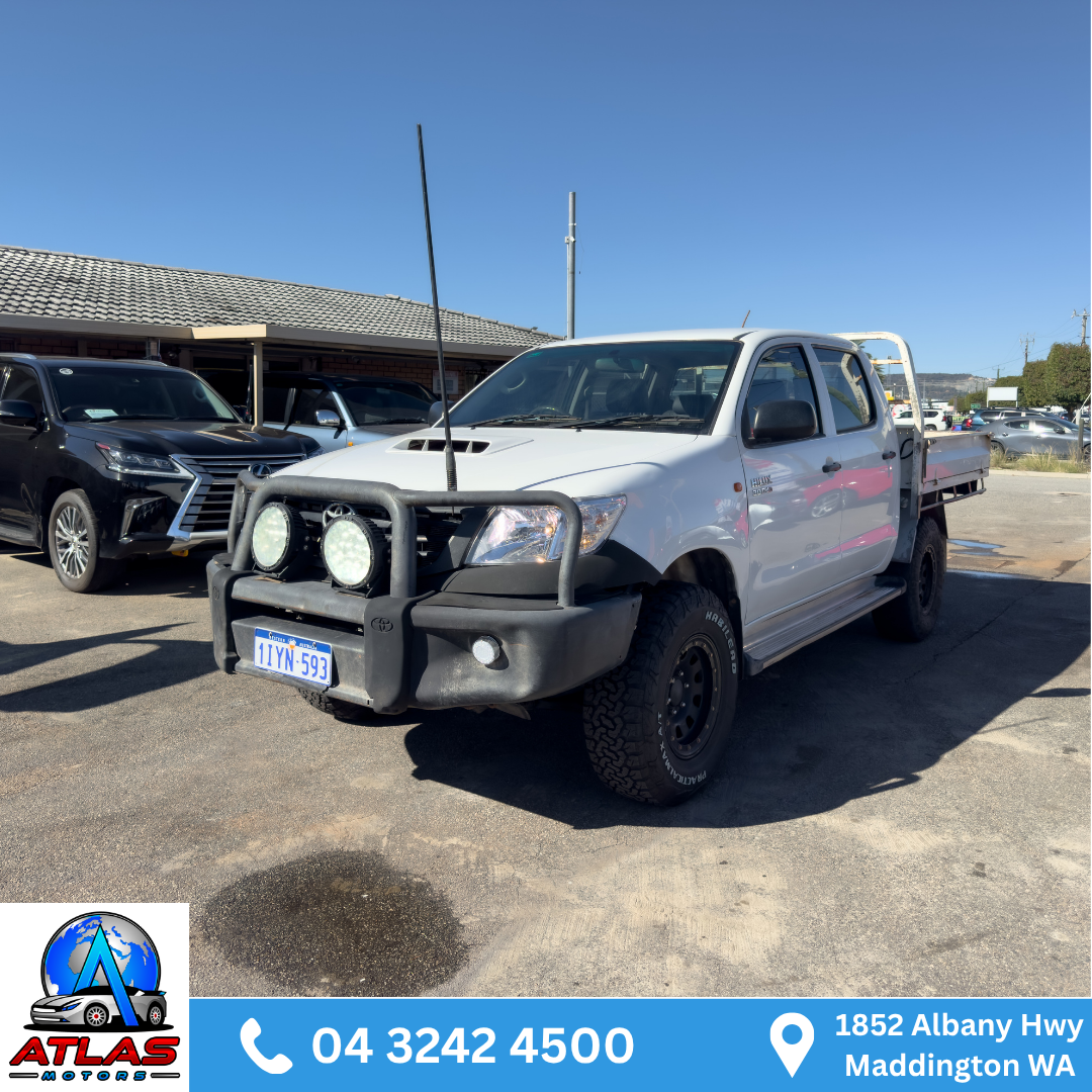 2013 Toyota Hilux SR (4x4 Manual)