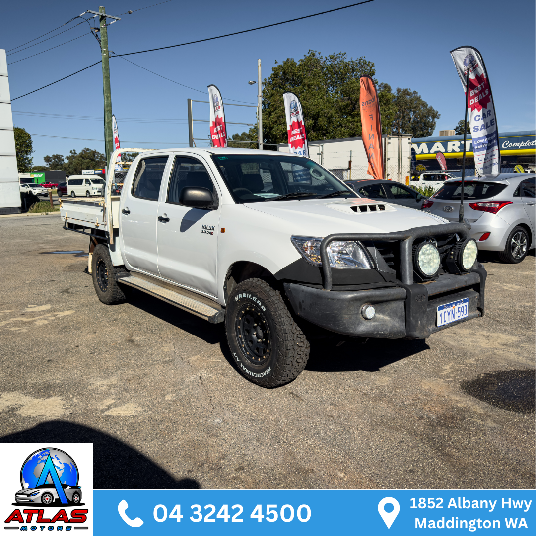 2013 Toyota Hilux SR (4x4 Manual) - Image 12