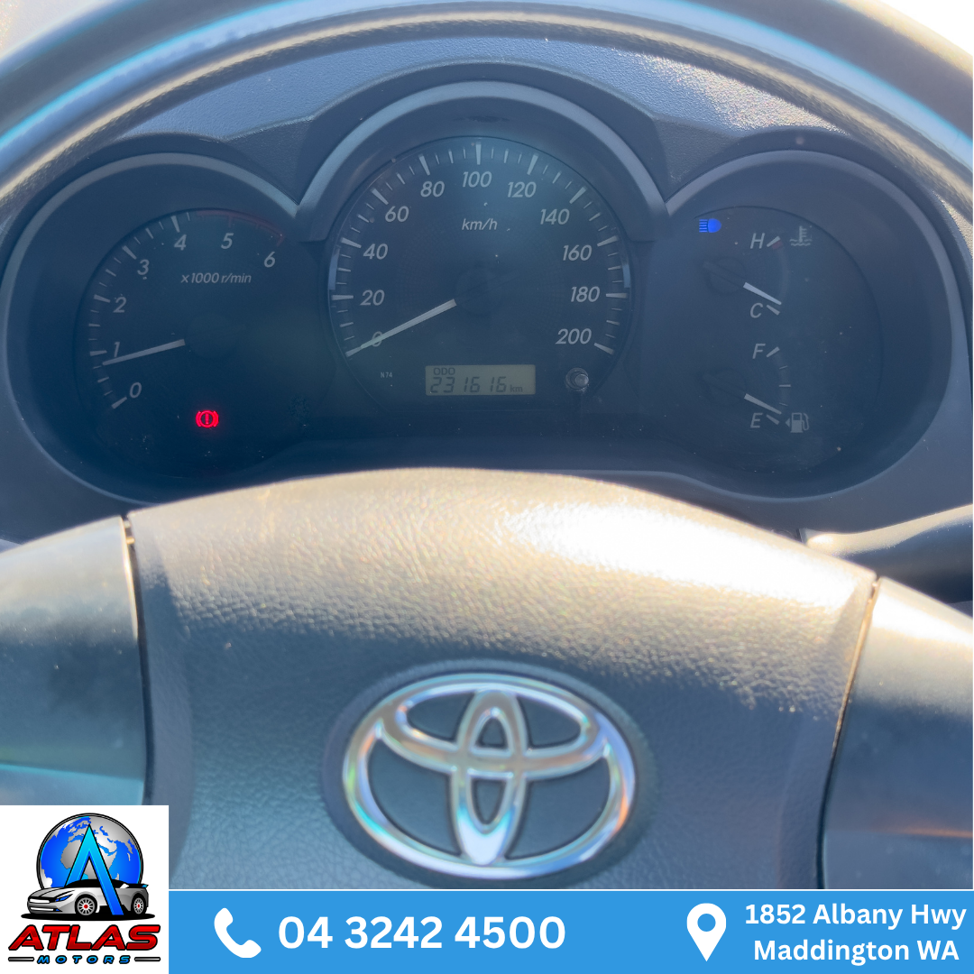 2013 Toyota Hilux SR (4x4 Manual) - Image 19