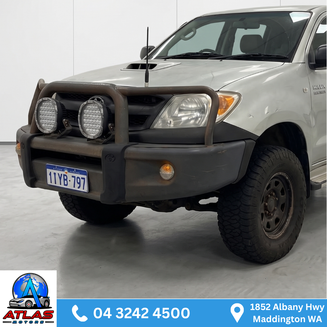 2006 Toyota Hilux SR (4x4 Manual) - Image 3